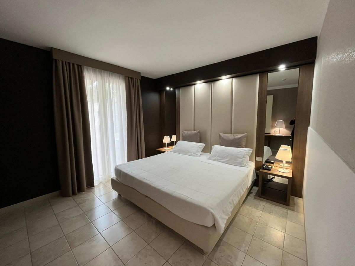 Double Room Patio,1346148812:JPEG